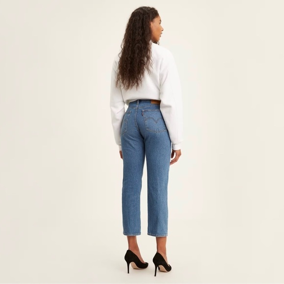 Levi's Denim - Levi’s Wedgie Straight Denim Jeans Medium Wash Size 28 / 6